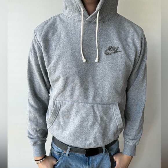 Nike! Grey hoodie, medium weight hoodie. Size S (Men’s) - Picture 2 of 16